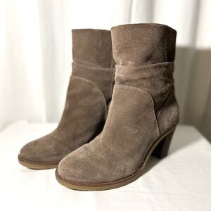Vince Camuto Parka Slouch Brown Suede Leather Pull on Ankle Boots Booties Womens